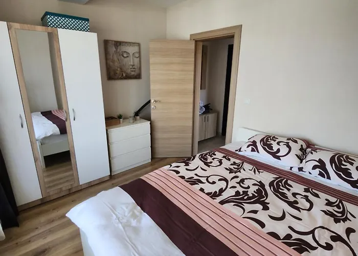 апартамент 52 *